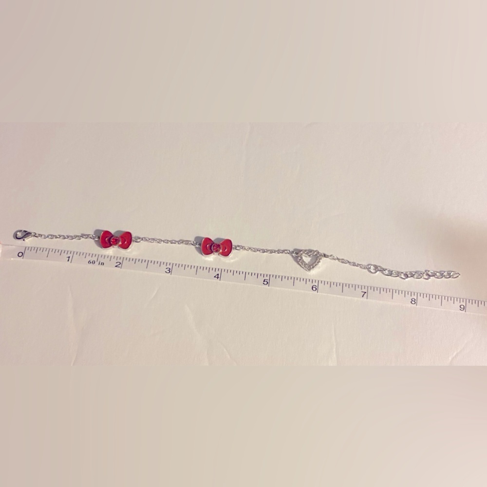 Bracelet, Rhinestones, Heart, bows, Silvertone, playful, Minnie Mouse​, NWOT - Picture 4 of 13